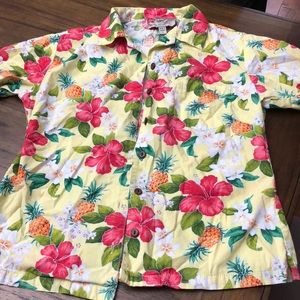 Yellow floral Hawaiian, full button up with pocket